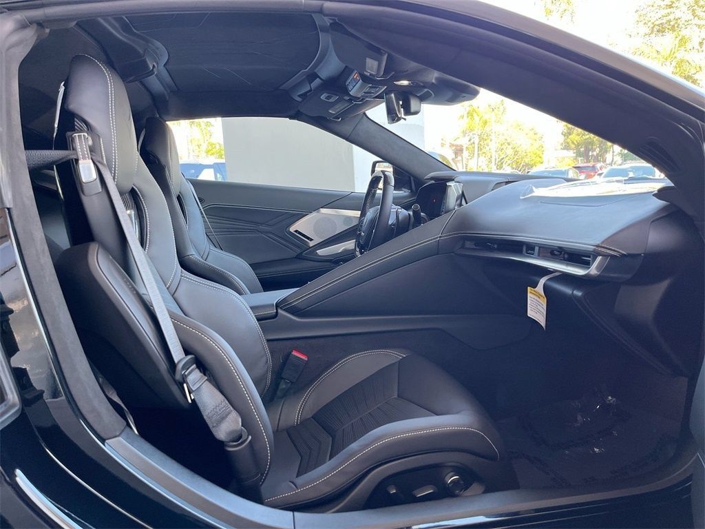 New 2025 Chevrolet Corvette E-Ray AWD/4WD image 25