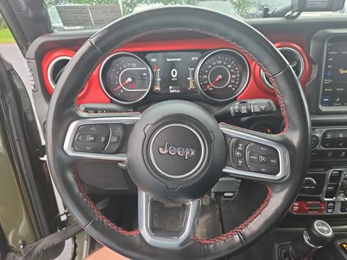 Used 2022 Jeep Wrangler Unlimited Rubicon w/ LED Lighting Group AWD/4WD image 3