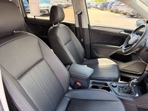 Certified 2023 Volkswagen Tiguan SE AWD/4WD image 19