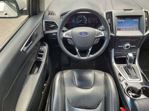 Used 2018 Ford Edge Titanium w/ Equipment Group 301A AWD/4WD image 12
