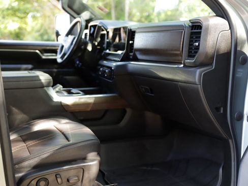 Used 2024 Chevrolet Silverado 2500 High Country w/ High Country Premium Package AWD/4WD image 36