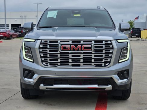 Used 2025 GMC Yukon Denali AWD/4WD image 6