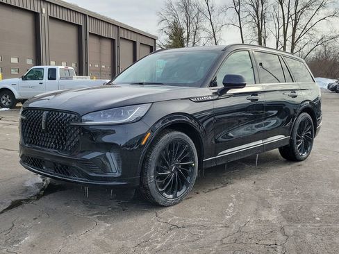 New 2026 Lincoln Aviator Reserve image 8
