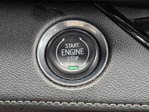 Used 2025 Buick Enclave Preferred FWD image 21