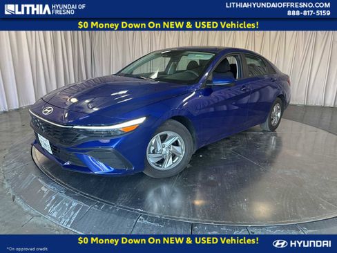 Used 2025 Hyundai Elantra SE image 1