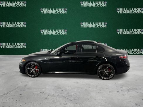 Used 2024 Alfa Romeo Giulia Ti w/ Performance Driving Package image 9