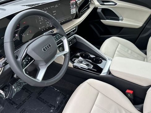 New 2025 Audi Q5 Premium image 9
