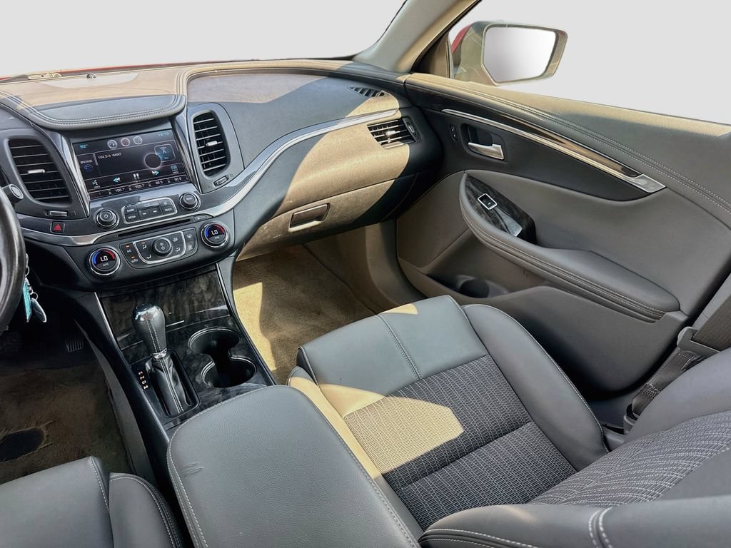Used 2014 Chevrolet Impala LT w/ Convenience Package FWD image 25