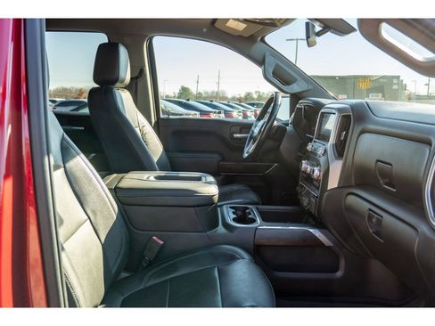 Used 2019 GMC Sierra 1500 SLT w/ SLT Premium Package image 17