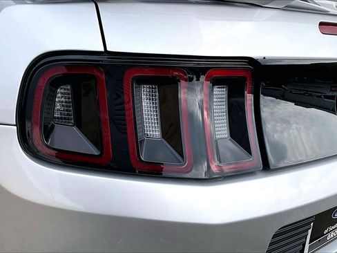 Used 2013 Ford Mustang GT image 28