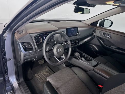 Used 2021 Nissan Rogue SV FWD image 9
