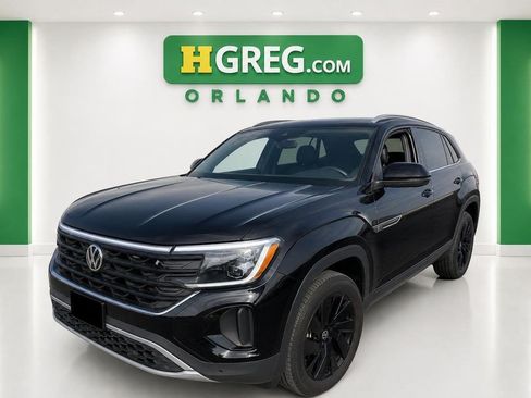Used 2024 Volkswagen Atlas Cross Sport SE w/ Panoramic Sunroof Package AWD/4WD image 4