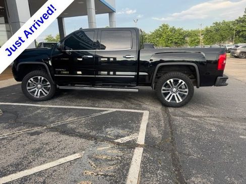 Used 2014 GMC Sierra 1500 Denali w/ Suspension Package, Off-Road AWD/4WD image 9