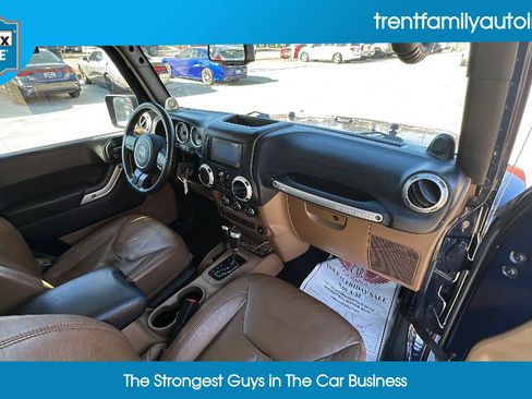 Used 2013 Jeep Wrangler Unlimited Sahara w/ Dual Top Group image 41