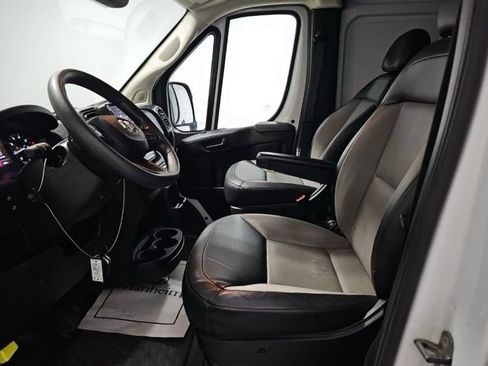 Used 2023 RAM ProMaster 2500 FWD image 9