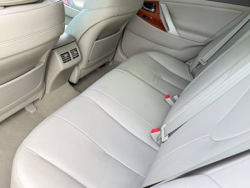 Used 2011 Toyota Camry XLE w/ SE/XLE Extra-Value Pkg FWD image 13