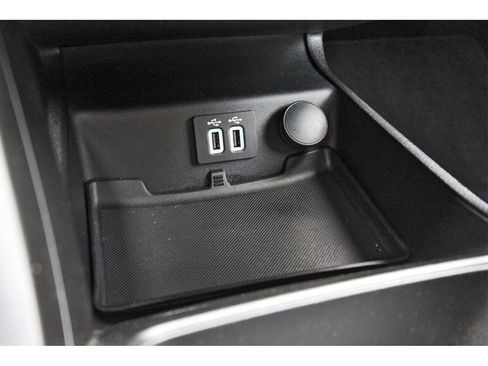 Used 2020 Ford Fusion SE w/ Equipment Group 151A image 26