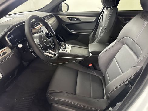 Used 2026 Jaguar F-PACE R-Dynamic S AWD/4WD image 4