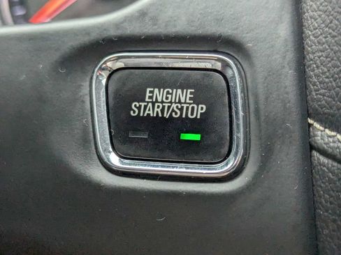 Used 2020 GMC Acadia SLT FWD image 31