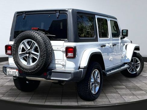 Certified 2019 Jeep Wrangler Unlimited Sahara AWD/4WD image 20