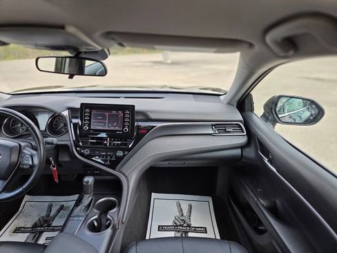 Used 2023 Toyota Camry SE image 18