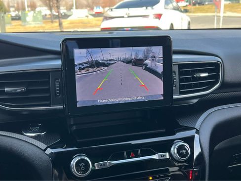 Used 2022 Ford Explorer ST image 35