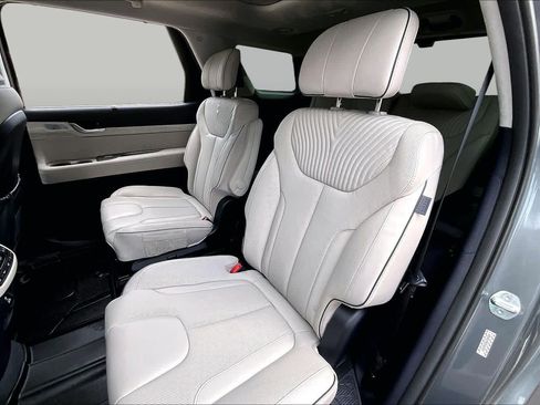 Used 2024 Hyundai Palisade Calligraphy FWD image 21