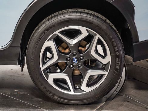 Used 2020 Subaru Crosstrek 2.0i Limited w/ Moonroof Package w/Navigation AWD/4WD image 9