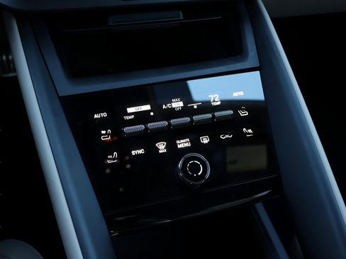 Certified 2024 Porsche Macan Turbo Electric image 25