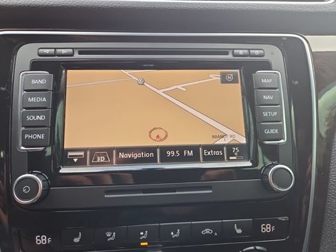 Used 2014 Volkswagen Passat TDI SEL Premium FWD image 28