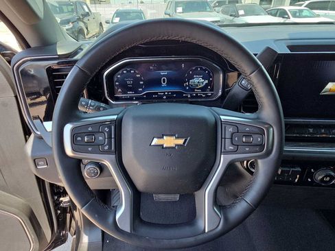 Used 2024 Chevrolet Silverado 2500 LTZ AWD/4WD image 19