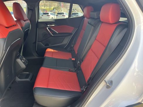 Used 2025 BMW X2 xDrive28i image 31