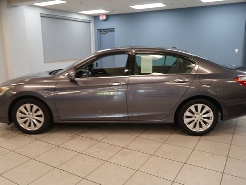 Used 2015 Honda Accord EX-L image 2
