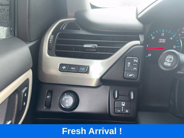 Used 2019 GMC Yukon Denali RWD image 9