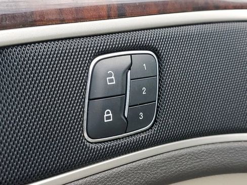 Used 2016 Lincoln MKZ Base w/ Equipment Group 200A Select image 11