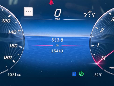 Used 2024 Mercedes-Benz GLC 43 AMG 4MATIC image 28