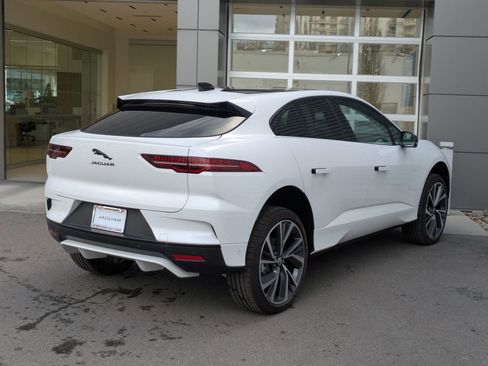 New 2024 Jaguar I-PACE R-Dynamic HSE image 5