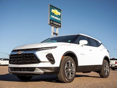New 2026 Chevrolet Blazer LT FWD image 1