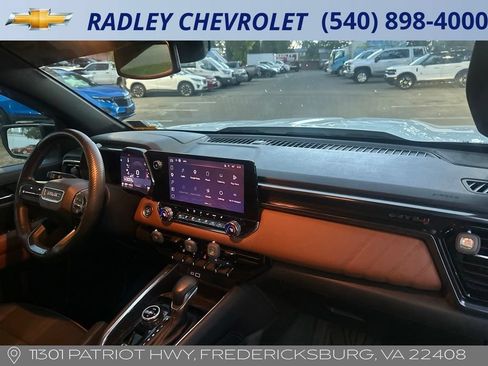 Certified 2023 GMC Canyon AT4 w/ Canyon Safety Plus Package AWD/4WD image 8