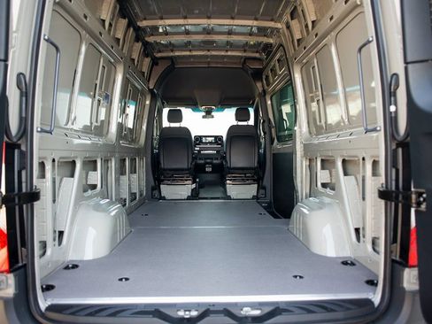 New 2025 Mercedes-Benz Sprinter 2500 image 22