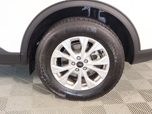 Used 2025 Ford Escape Active AWD/4WD image 17