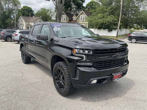 Used 2021 Chevrolet Silverado 1500 RST w/ LPO, Blackout Package AWD/4WD image 7