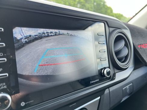 Used 2020 Toyota Tacoma SR w/ SR Convenience Package RWD image 15