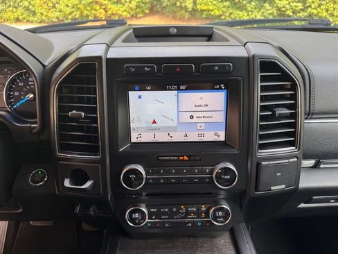 Used 2018 Ford Expedition Limited AWD/4WD image 16