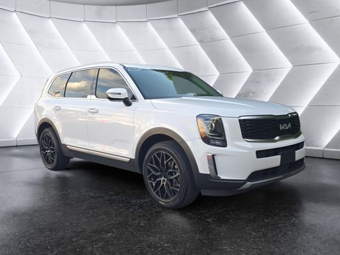 Used 2022 Kia Telluride S AWD/4WD image 7