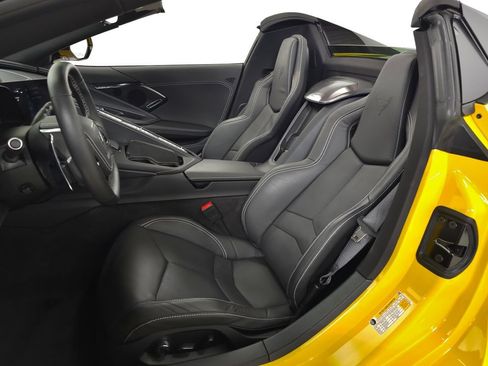 Used 2025 Chevrolet Corvette Stingray Preferred Conv w/ Stealth Interior Trim Package RWD image 18