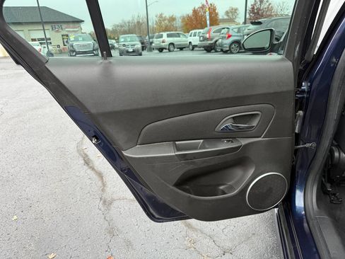 Used 2011 Chevrolet Cruze LT w/ RS Package image 18