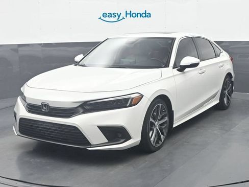 Used 2024 Honda Civic Touring image 3