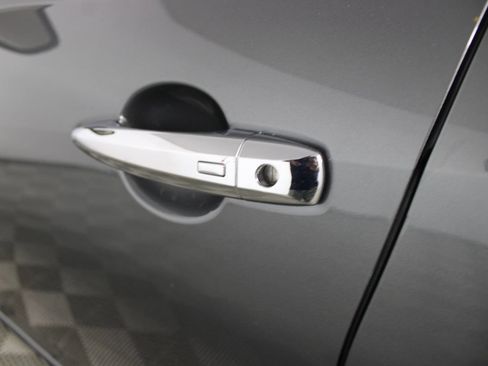 Used 2025 Nissan Altima 2.5 SV FWD image 40