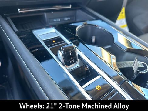 New 2026 Volkswagen Atlas SEL Premium R-Line AWD/4WD image 18
